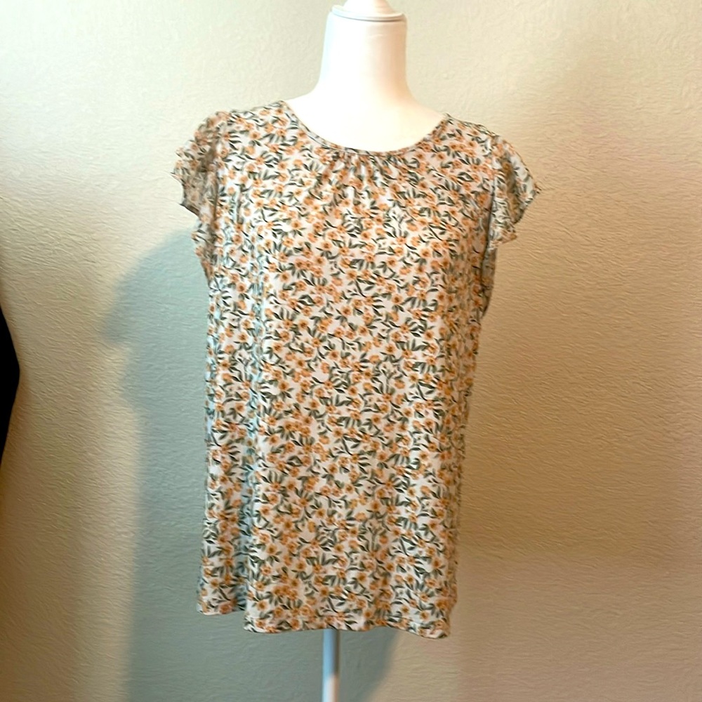 Pretty floral blouse